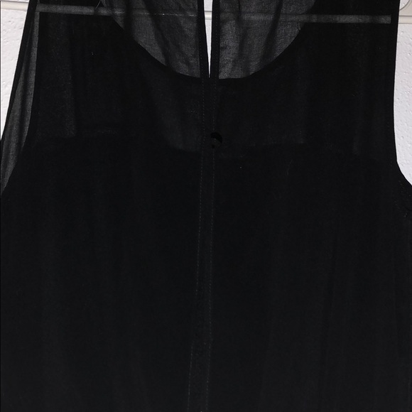 Clothes - Picture 5 of 6